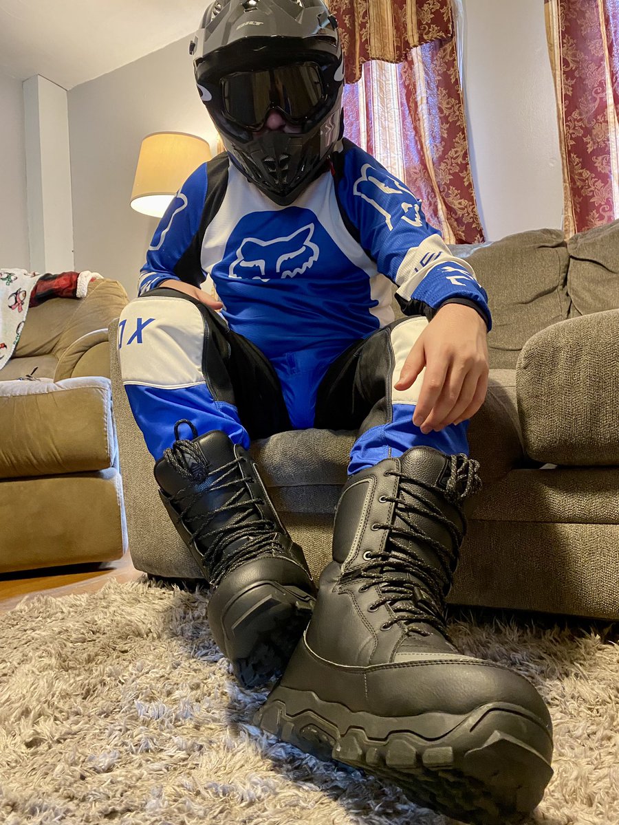 Photo by @pawdoggo