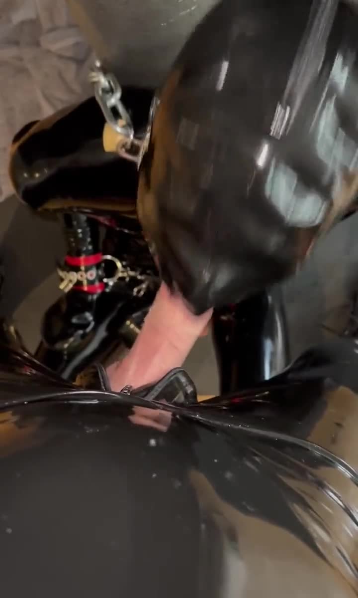 Video by @rubberrenn