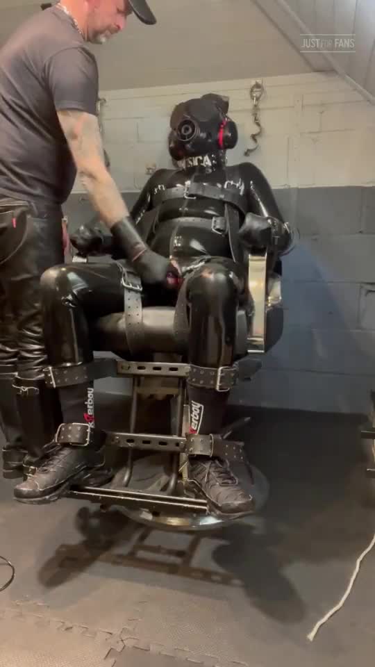 Video by @JamesBondageSX
