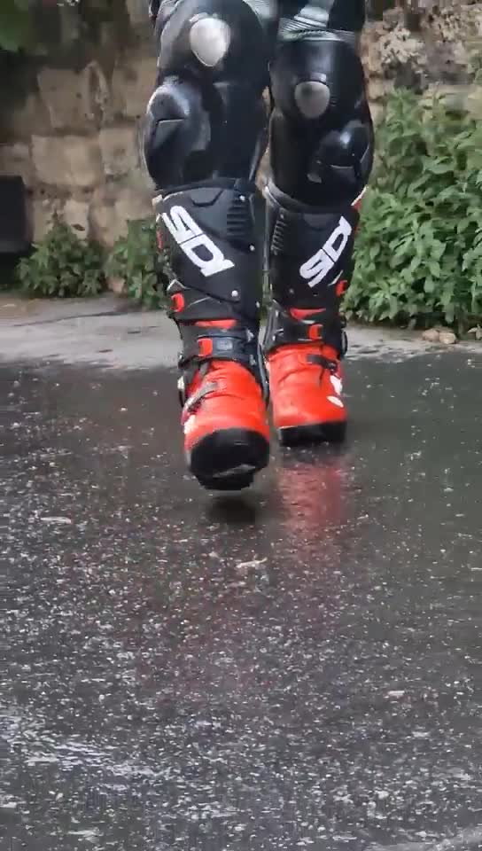 Video by @BikerAlpha