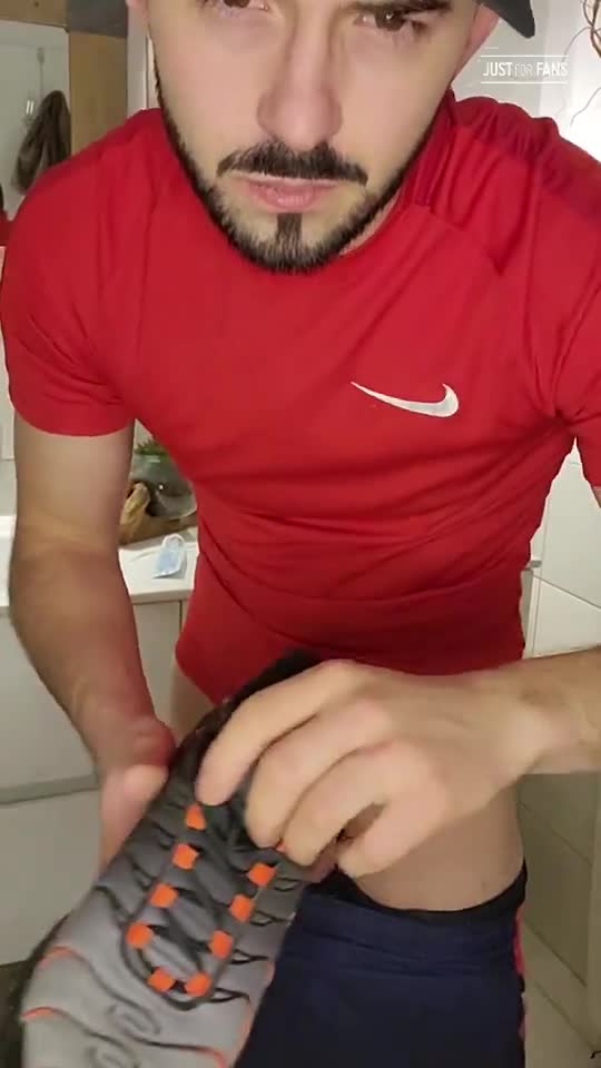 Video by @Sly_volpe